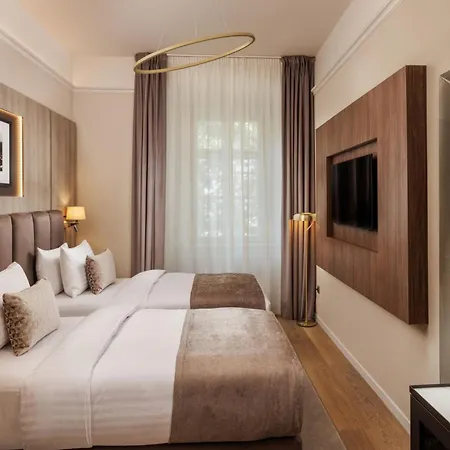 Anna Grand 5* بالاتونفوريد