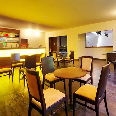 Anna Grand بالاتونفوريد