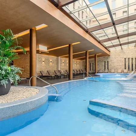 فندق Anna Grand 5*