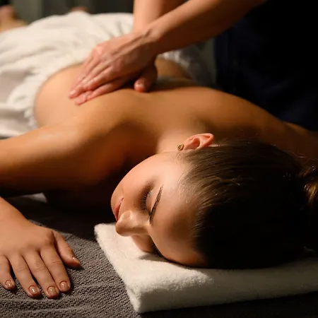 Anna Grand بالاتونفوريد