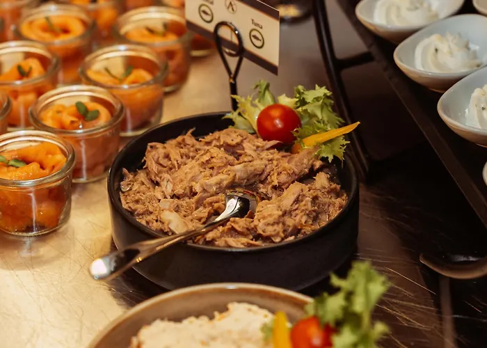 Anna Grand バラトンフレド